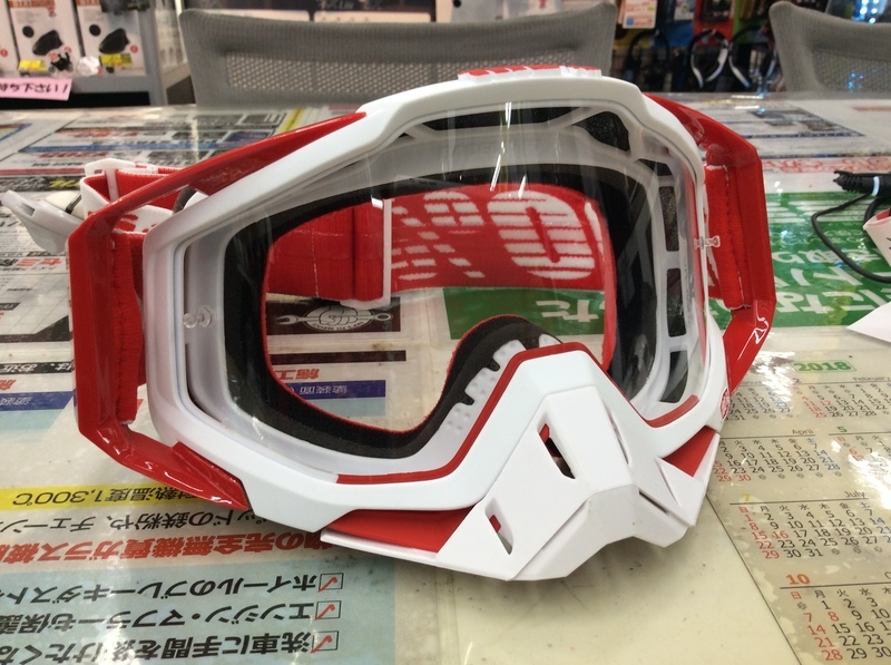 Mxゴーグルの違い 特徴について 100 でご紹介 バイク用品店ナップス 仙台泉インター店ブログ